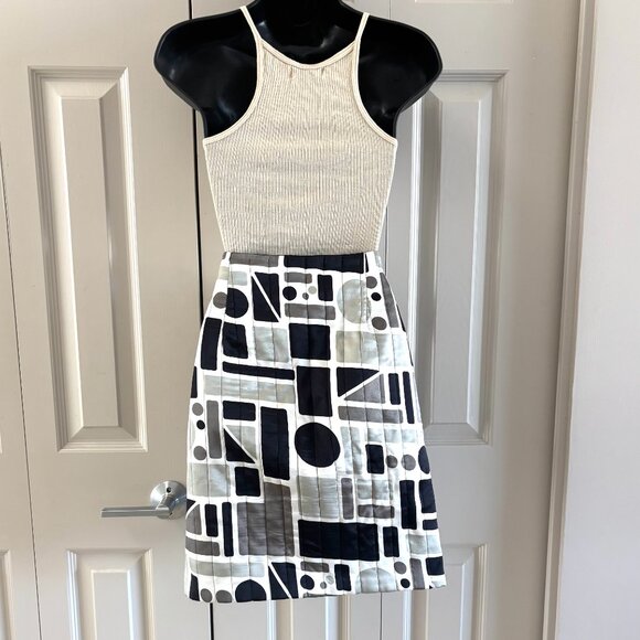 Poleci Geometric Quilted A-Line Skirt – Modern Retro Statement Piece. 2 - Picture 4 of 9